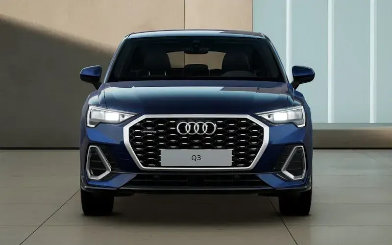 Gebraucht Audi Q3 Sportback S-Line 190 PS (139 kW) 2025 Blau SUV