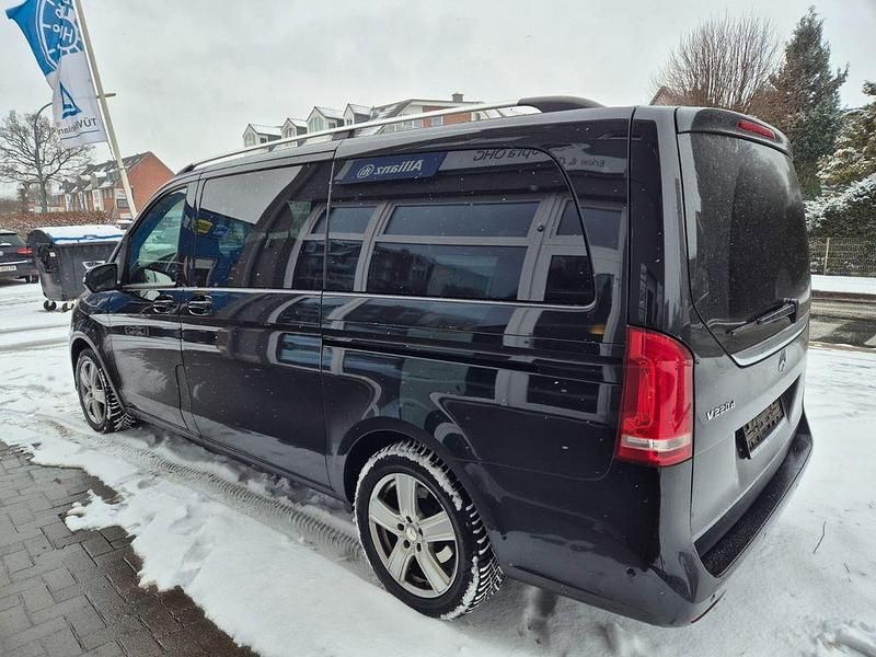 Gebraucht Mercedes V220 Edition 163 PS (119 kW) 2016 Obsidianschwarz Van / Kleinbus