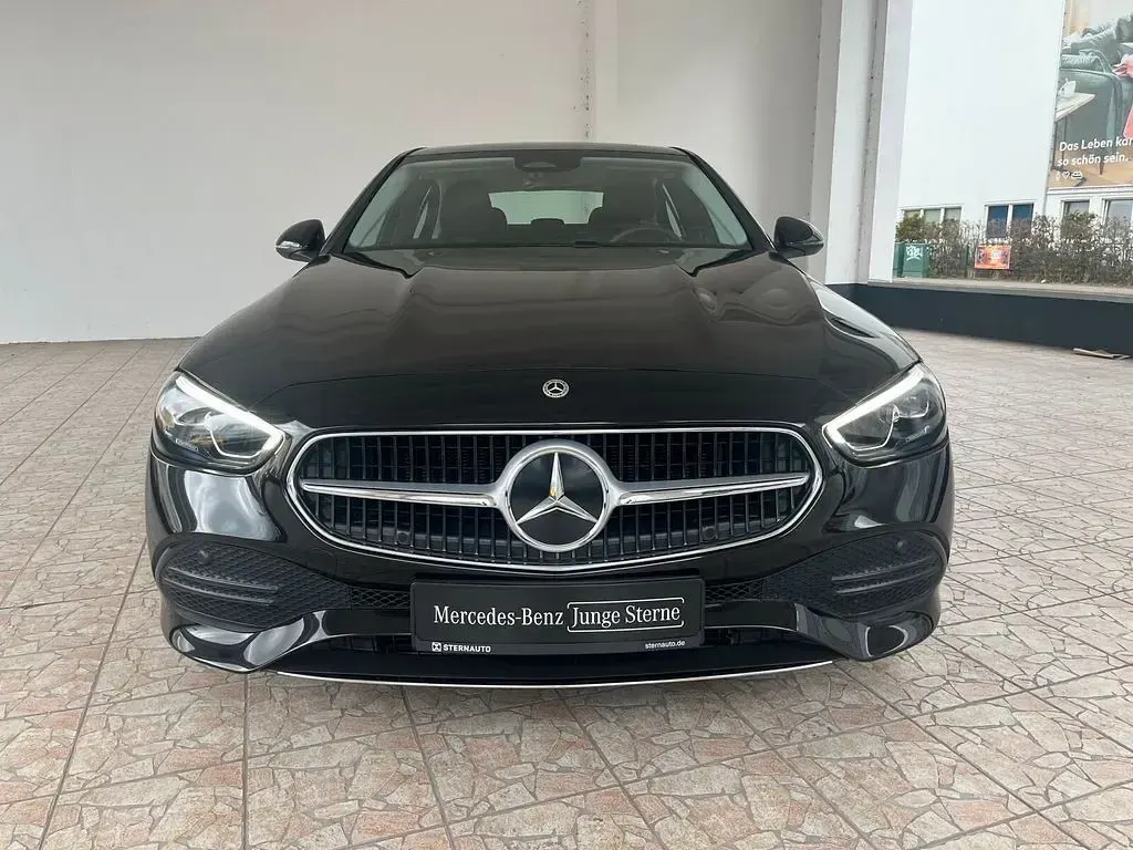 Gebraucht Mercedes C300 Advanced Plus 265 PS (194 kW) 2025 Metalliclack obsidianschwarz Limousine