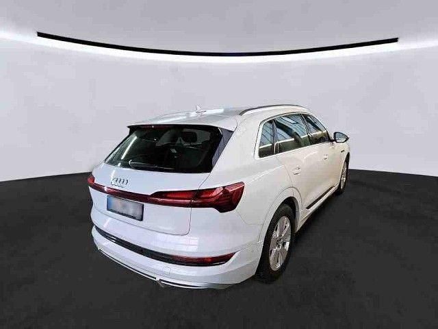 Gebraucht Audi e-tron S-Line 300 kW (408 PS) 2022 Gletscherweiß SUV