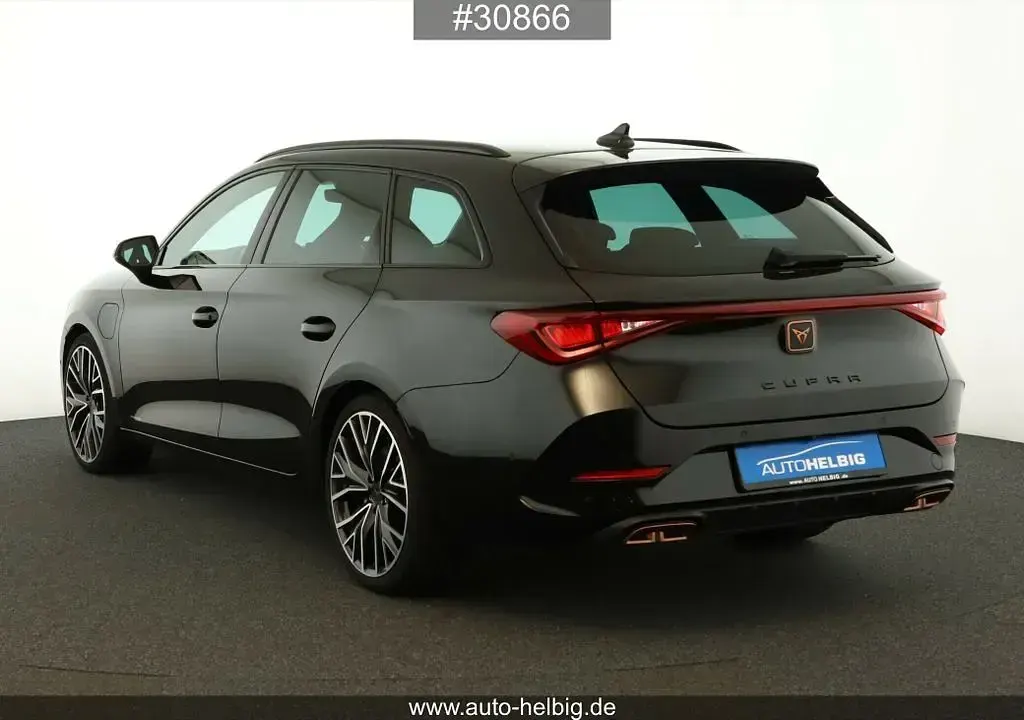 Używany Cupra Leon VZ 245 KM (180 kW) 2024 Czarny SUV