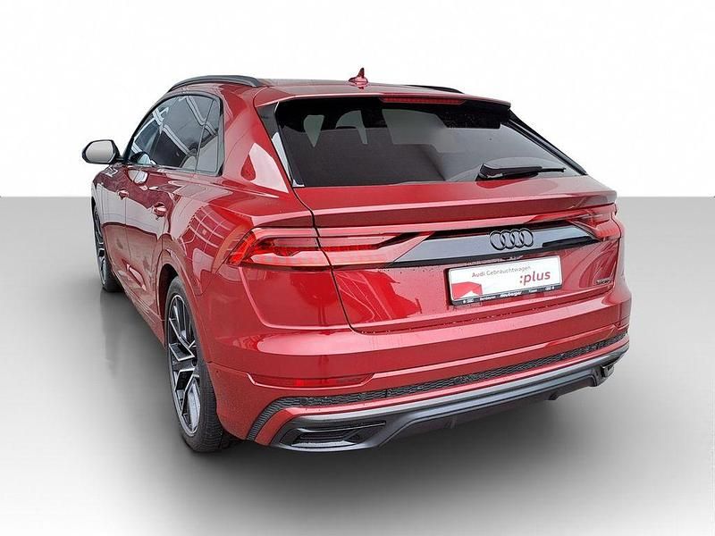 Gebraucht Audi Q8 Competition 286 PS (210 kW) 2023 Matadorrot metallic SUV