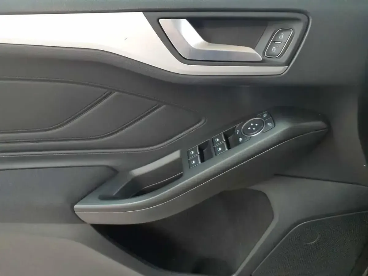 Gebraucht Ford Focus Cool & Connect 150 PS (110 kW) 2020 Blau Kombi
