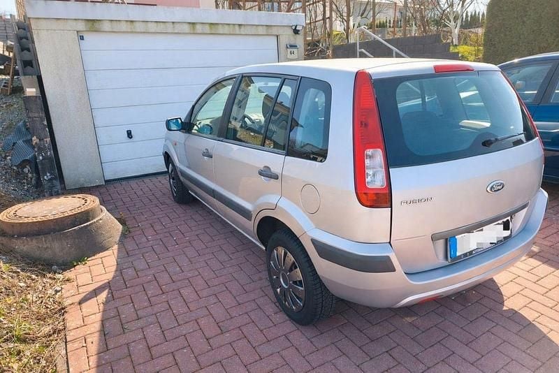 Gebraucht Ford Fusion 80 PS (58 kW) 2007 Silber Kleinwagen