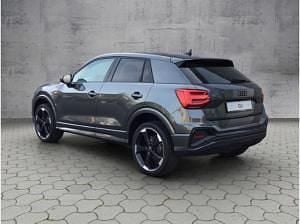 Neu Audi Q2 S-Line 150 PS (110 kW) 2026 Grau (grau (daytonagrau perleffekt)) SUV