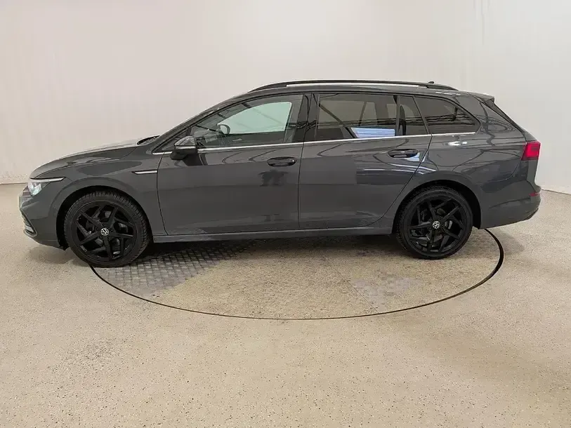 Gebraucht VW Golf VII Style 184 PS (135 kW) 2021 Delfingrau metallic Kleinwagen