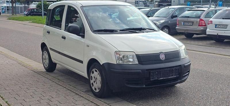 Bianco bianco/ bossa nova/calc Gebraucht 2011 Fiat Panda Active Kleinwagen | 2.499 € (Fairer Preis) - Bild 1/4
