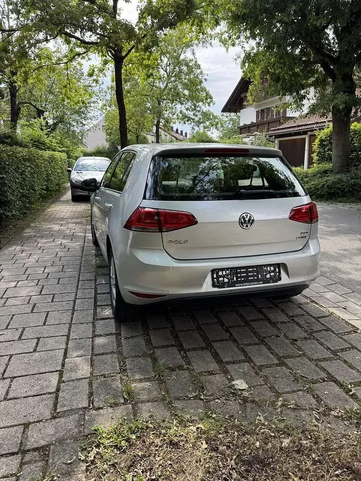 Gebraucht VW Golf VII 105 PS (77 kW) 2014 Limousine