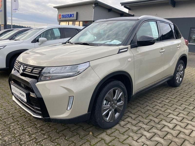 Beige Neu 2025 Suzuki Vitara Comfort SUV | 29.300 € (Fairer Preis) - Bild 1/4