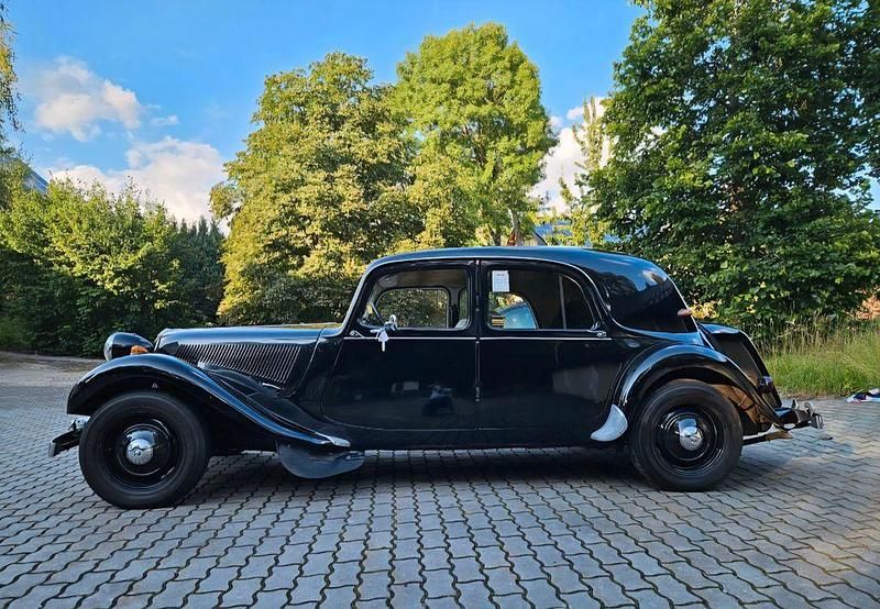 Schwarz Gebraucht 1952 Citroën Traction Avant Kombi | 18.400 € - Bild 1/4