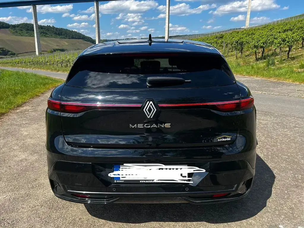 Occasion Renault Megane E-Tech Komfort 160 kW (218 ch) 2022 Noir Berline