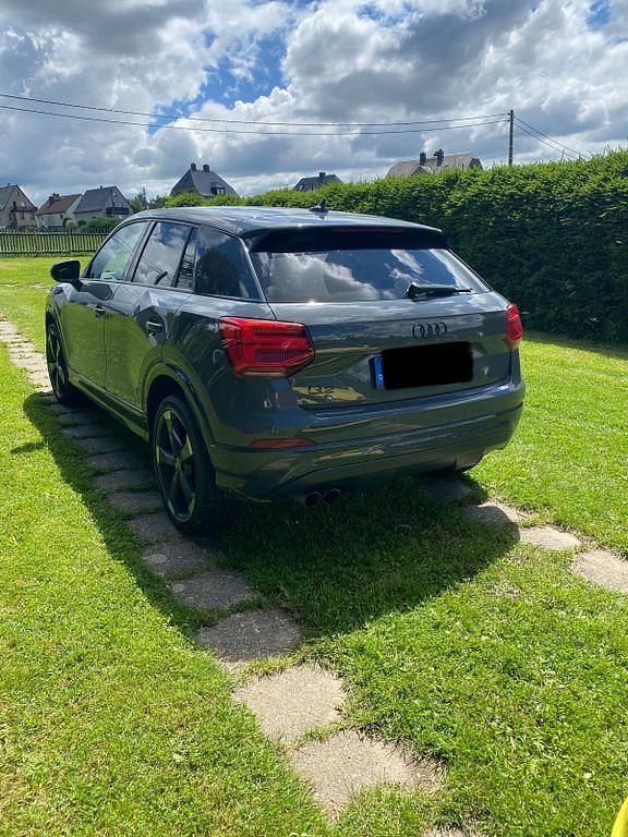 Gebraucht Audi Q2 Design 150 PS (110 kW) 2017 Grau SUV