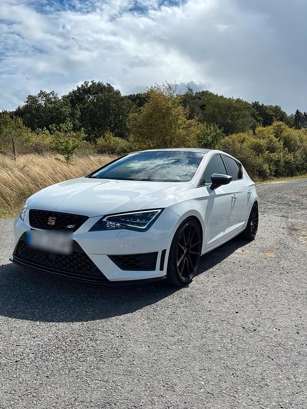 Weiß Gebraucht 2016 Cupra Leon Kleinwagen | 12.500 € (Superpreis) - Bild 1/4