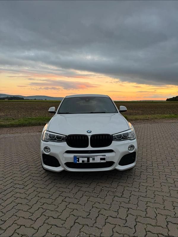 Weiß Gebraucht 2016 BMW X4 M Sport SUV | 26.999 € (Etwas zu teuer) - Bild 1/4