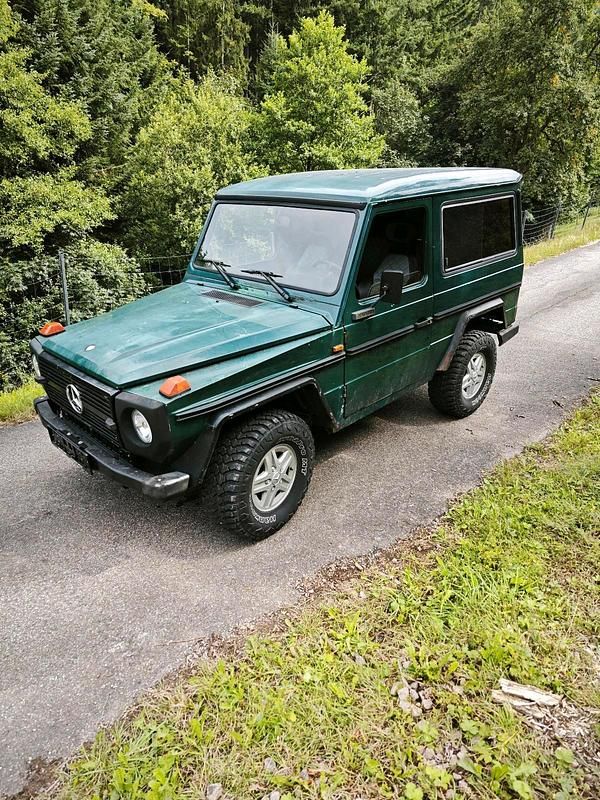 Grün Gebraucht 1995 Mercedes G290 SUV | 12.345 € - Bild 1/4