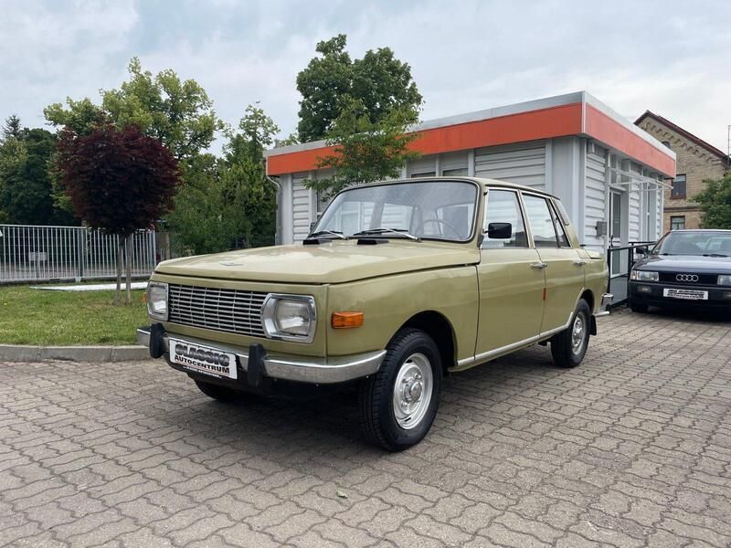 Grün Gebraucht 1972 Wartburg 353 Limousine | 6.290 € - Bild 1/4