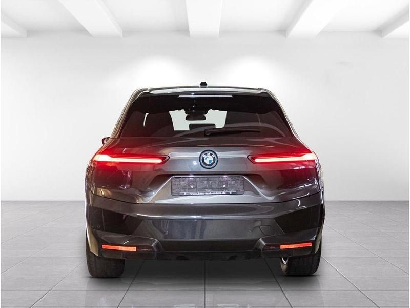 Gebraucht BMW iX Sport Line 250 kW (340 PS) 2023 Grau SUV