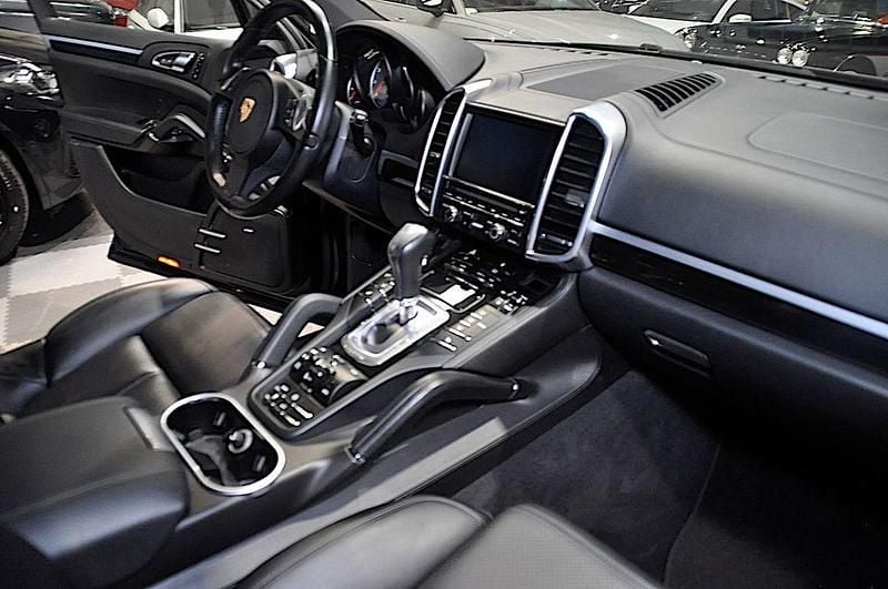 Gebraucht Porsche Cayenne 400 PS (294 kW) 2014 Schwarz SUV