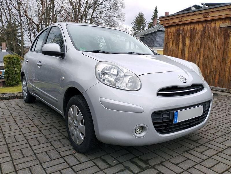 Gebraucht Nissan Micra Acenta 80 PS (58 kW) 2011 Silber Kleinwagen