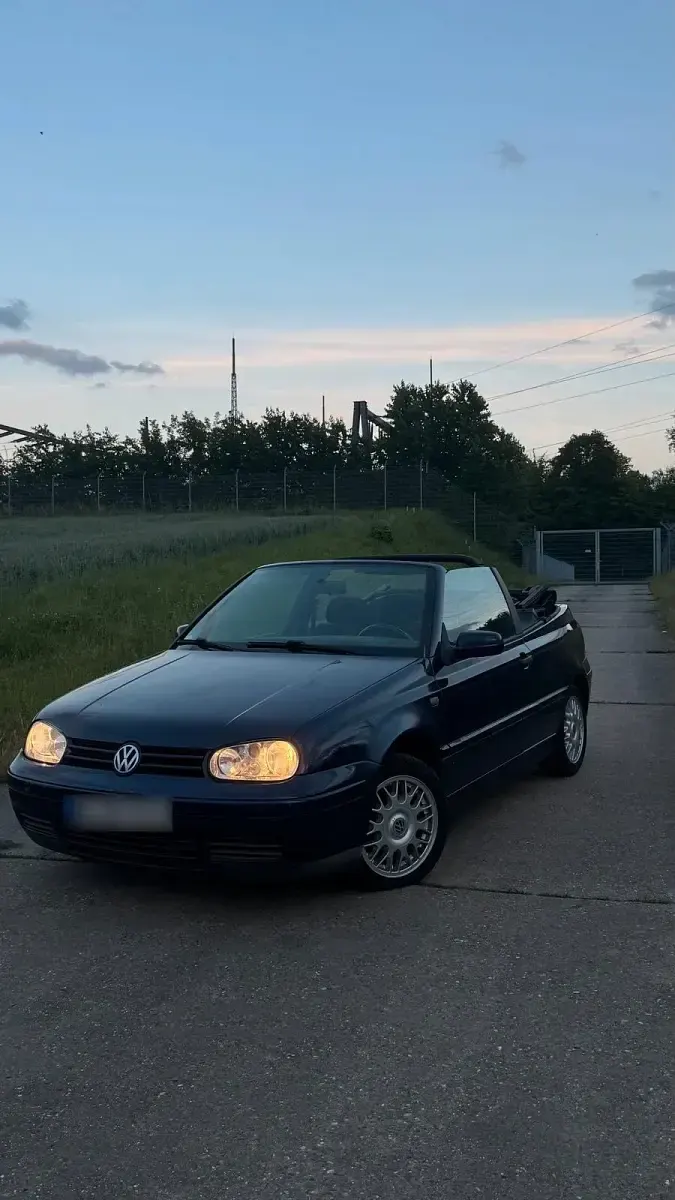 Gebraucht VW Golf 101 PS (74 kW) 1999 Blau Cabrio