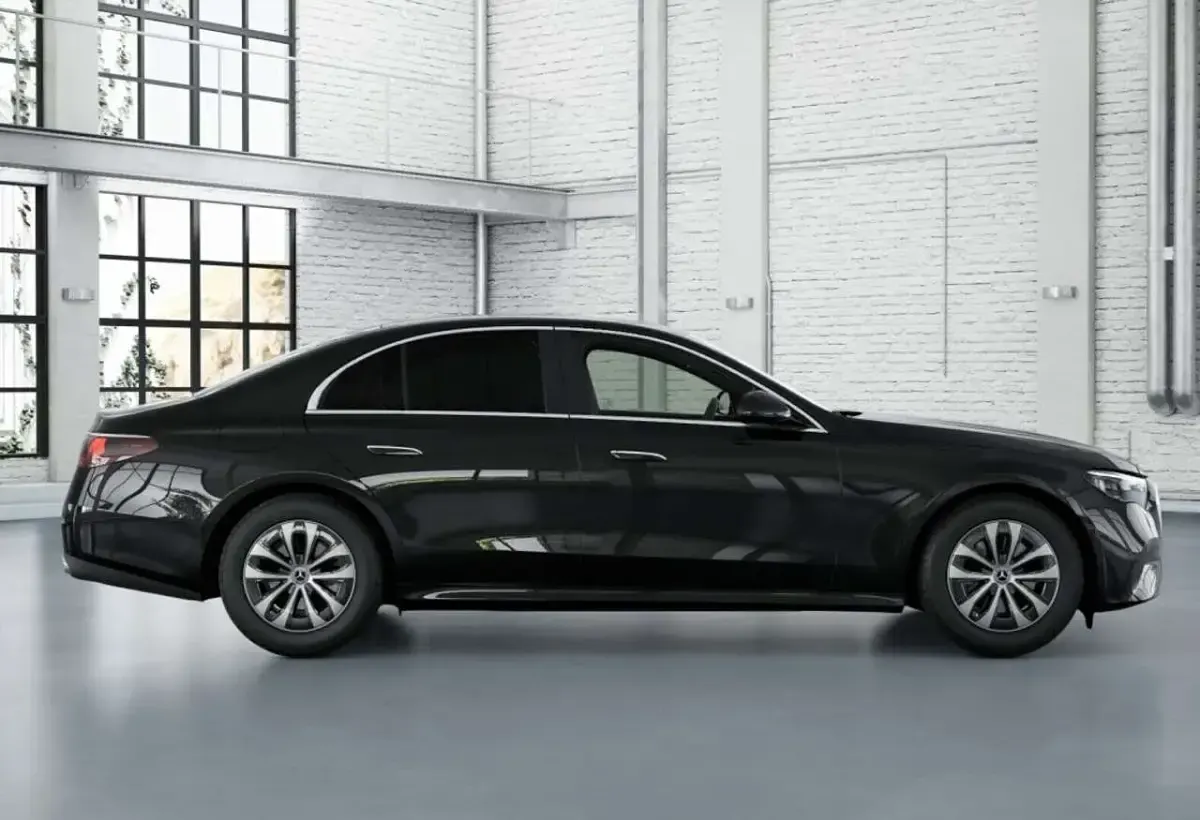 Second-hand Mercedes E220 Avantgarde 197 CP (144 kW) 2026 Negru Berlinǎ