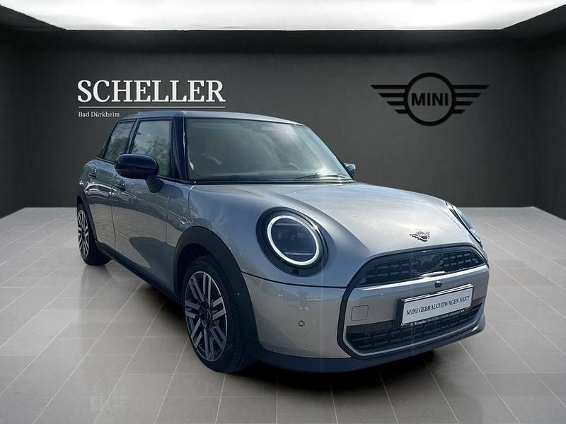 Second-hand Mini Cooper Classic 156 CP (114 kW) 2024 Argintiu Hatchback