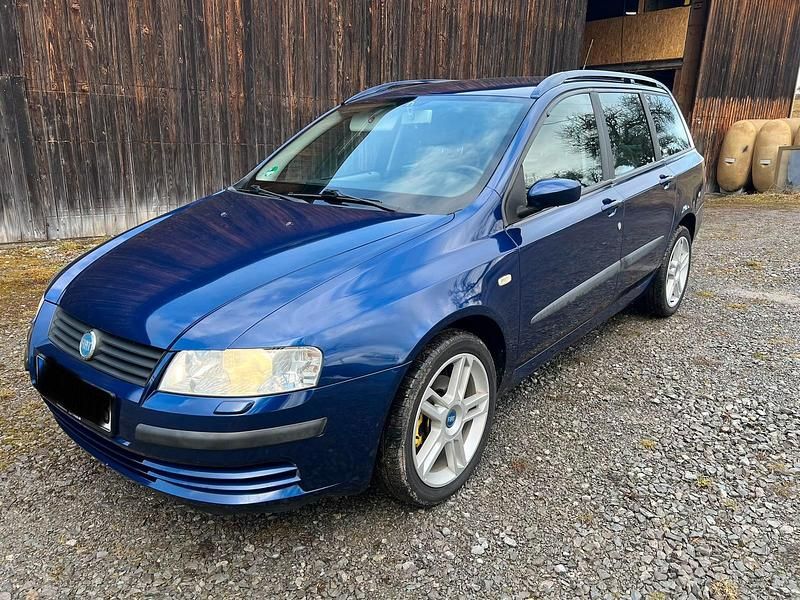 Gebraucht Fiat Stilo 133 PS (97 kW) 2004 Blau Kombi
