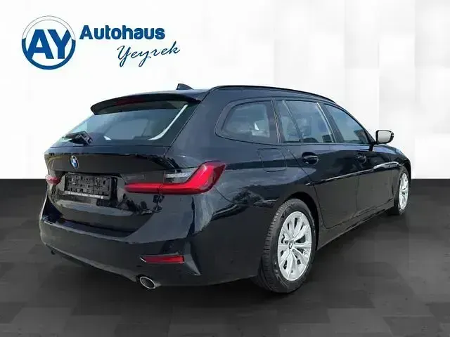 Gebraucht BMW 318 Sport Line 55 PS (40 kW) 2022 Schwarz Kombi