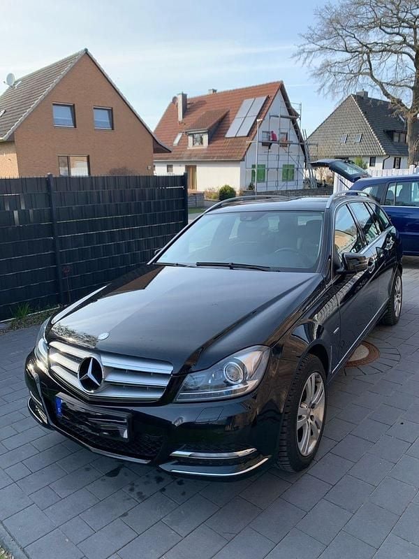 Schwarz Gebraucht 2012 Mercedes C180 Kombi | 11.999 € (Fairer Preis) - Bild 1/4