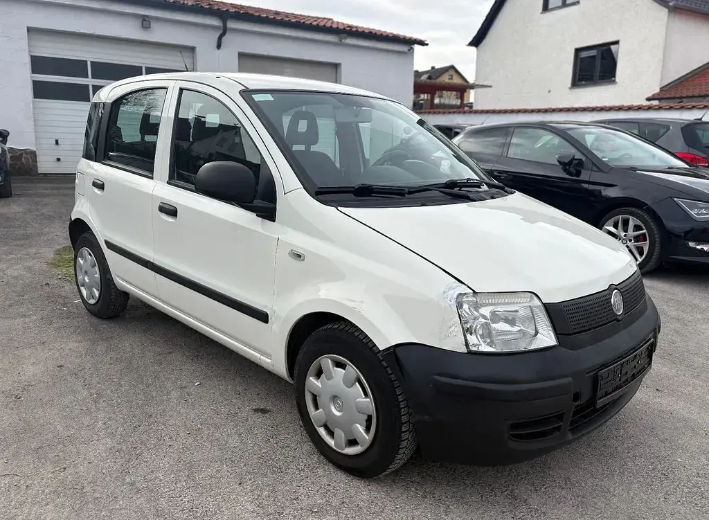 Używany Fiat Panda 54 KM (39 kW) 2010 Biały Hatchback