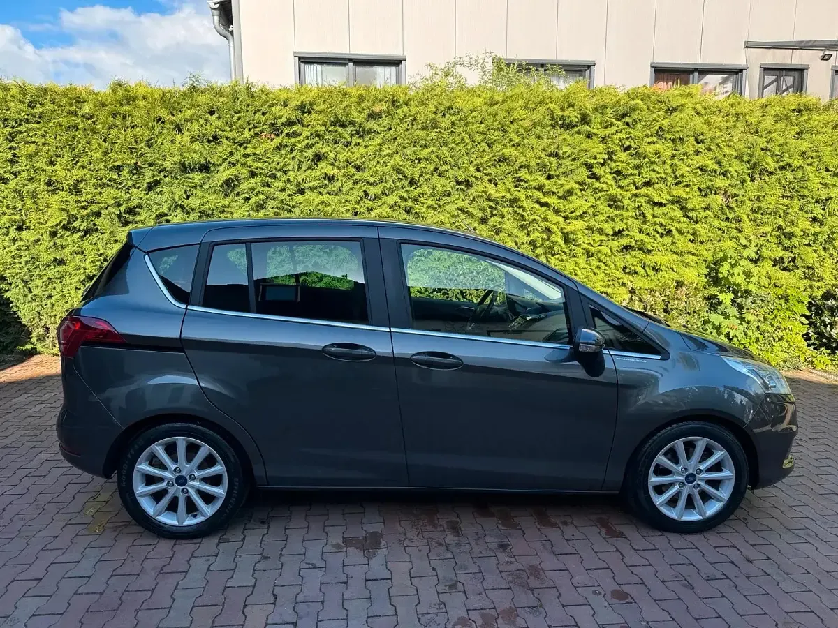 Occasion Ford B-MAX Titanium 101 ch (74 kW) 2015 Gris Monospace