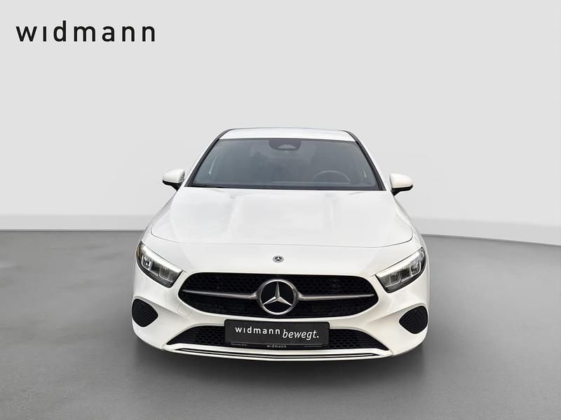 Gebraucht Mercedes A180 Advanced 136 PS (100 kW) 2024 Unilack polarweiss Limousine