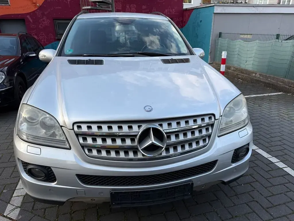 Gebraucht Mercedes ML350 272 PS (200 kW) 2007 Silber SUV