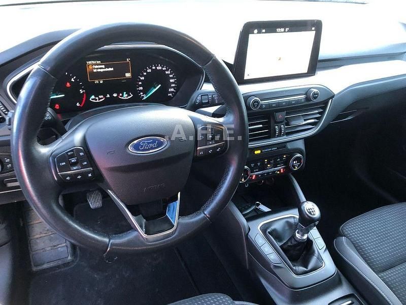 Gebraucht Ford Focus Titanium 120 PS (88 kW) 2020 Silber Limousine