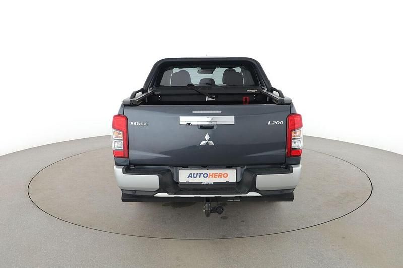 Gebraucht Mitsubishi L Top 150 PS (110 kW) 2022 Grau SUV