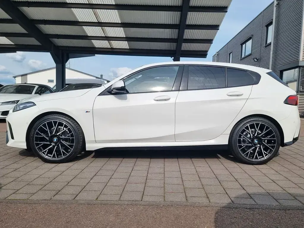 Gebraucht BMW 118 M Sport 150 PS (110 kW) 2025 Weiß Kleinwagen