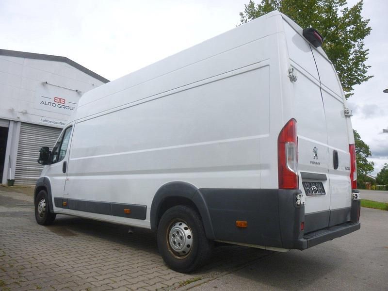 Gebraucht Peugeot Boxer 163 PS (119 kW) 2017 Weiß Van