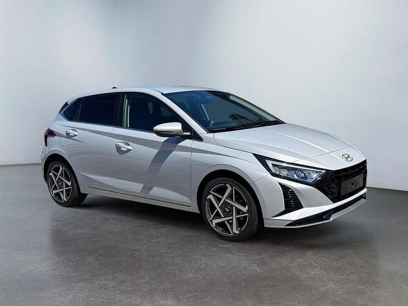 Grau Gebraucht 2024 Hyundai i20 Style Limousine | 20.850 € (Etwas zu teuer) - Bild 1/4