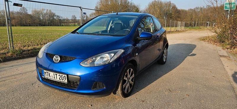 Gebraucht Mazda 2 Inclusive 75 PS (55 kW) 2009 Blau Kleinwagen