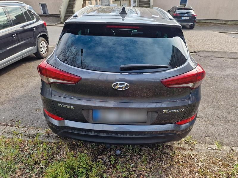 Używany Hyundai Tucson 135 KM (99 kW) 2017 Szary SUV