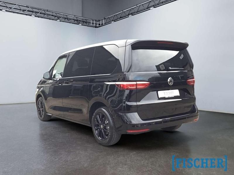 Gebraucht VW Multivan Life 150 PS (110 kW) 2025 Deep black perleffekt Van