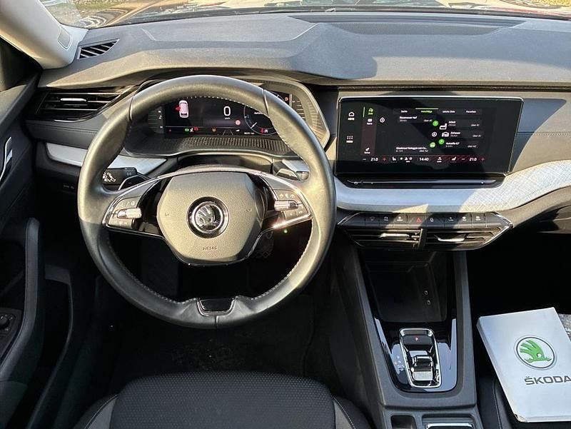 Gebraucht Skoda Octavia Tour 150 PS (110 kW) 2023 Schwarz Kombi