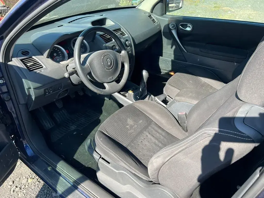 Gebraucht Renault Mégane Avantage 113 PS (83 kW) 2006 Blau Limousine