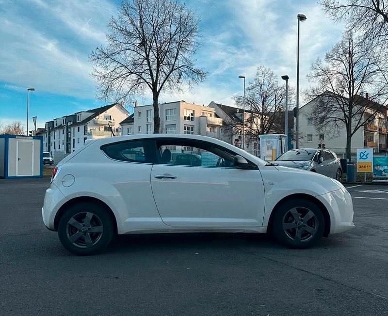 Gebraucht Alfa Romeo MiTo 105 PS (77 kW) 2014 Beige Kleinwagen