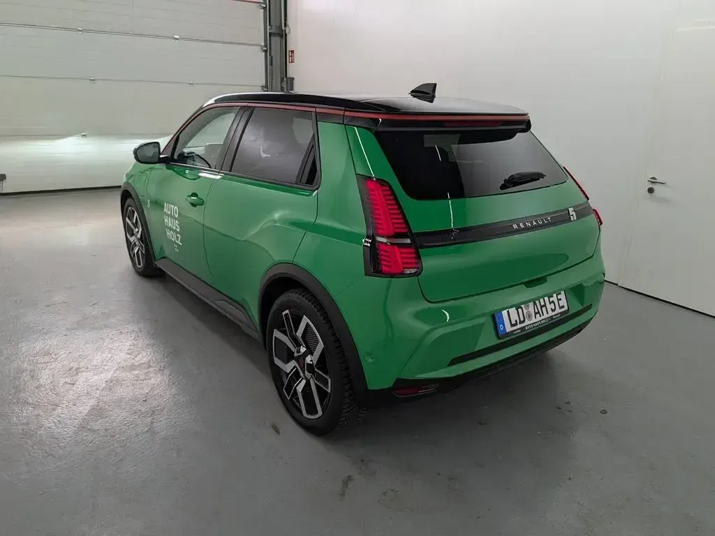 Gebraucht Renault 5 E-Tech Urban 89 kW (122 PS) 2026 Grün Limousine
