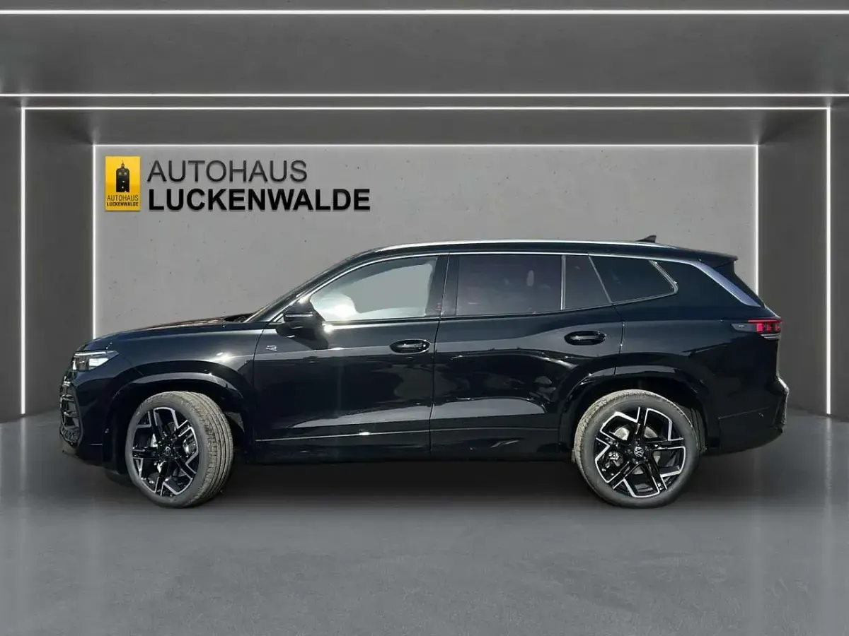 Gebraucht VW Tayron R-line 193 PS (141 kW) 2026 Grenadillschwarz metallic SUV
