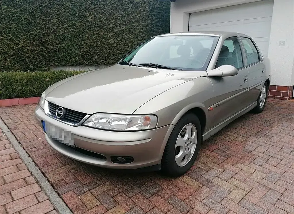 Gebraucht Opel Vectra Edition 101 PS (74 kW) 1999 Grau Limousine