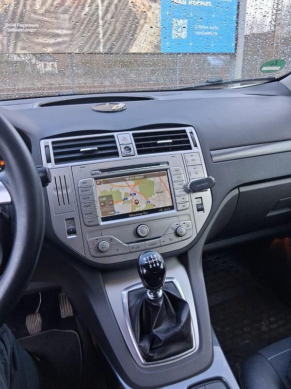 Gebraucht Ford Kuga Titanium 140 PS (102 kW) 2010 Weiß SUV