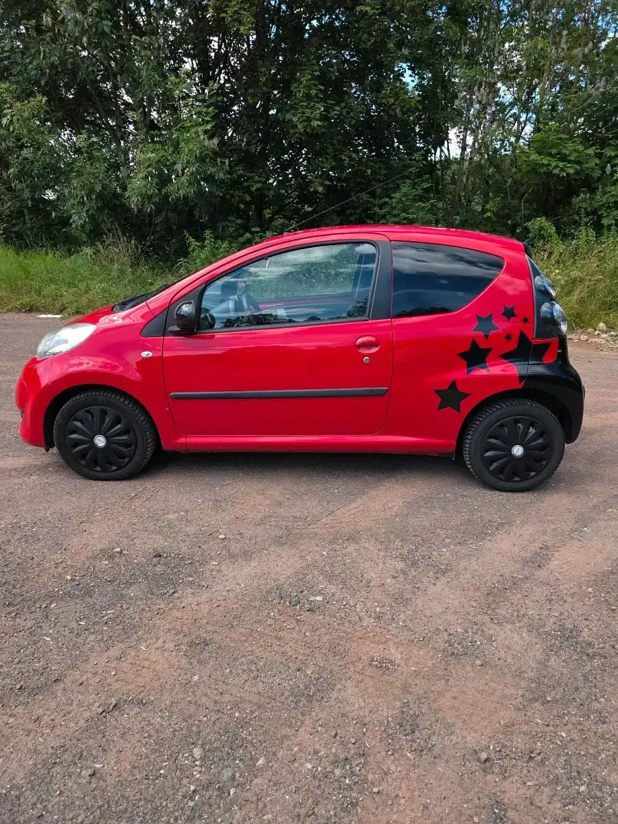 Gebraucht Citroën C1 69 PS (50 kW) 2011 Rot Kleinwagen