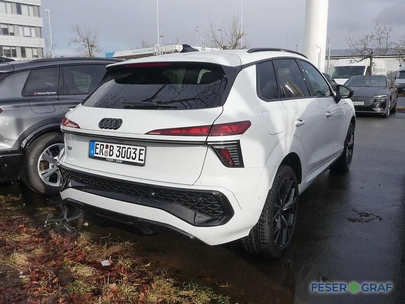 Gebraucht Audi Q3 Ambiente 272 PS (200 kW) 2025 Gletscherweiß SUV